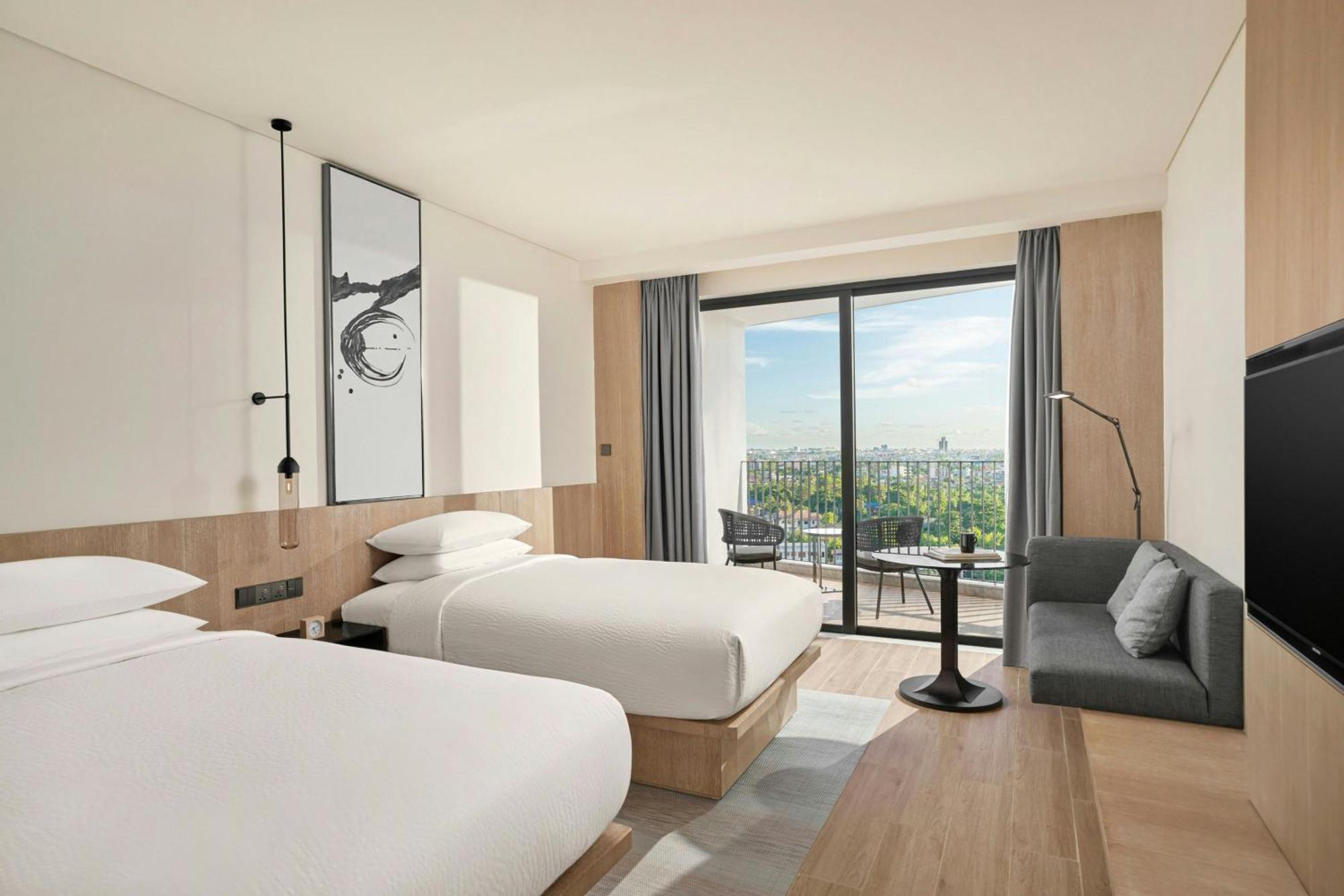 Fairfield By Marriott South Binh Duong Hotel Thuan An Exterior photo